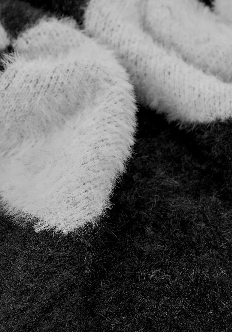 WEI1 Two-Tone Checkerboard Jumper 10 WEI1 Two-Tone Checkerboard Jumper