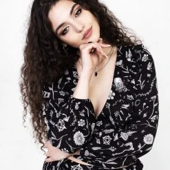 MET1 HEDGEWITCH WRAP TOP Women